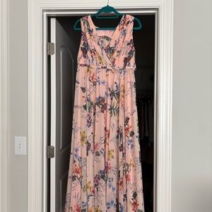 Chic Pink Floral Maxi Dress